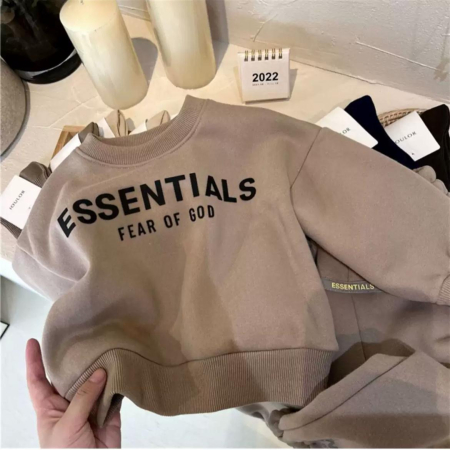 Двойка Essentails