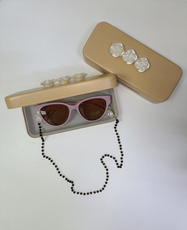 Очки,футляр для очков + цепочка, бежевый с розами